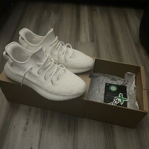 Yeezy Boost 350 Triple White